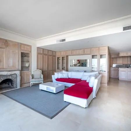 C096-apt Overlooking The Old Port The View Is Magical