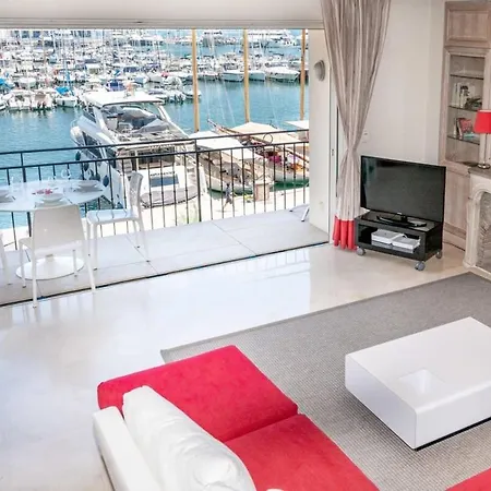 C096-apt Overlooking The Old Port The View Is Magical * Cannes