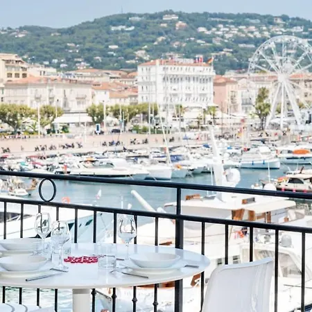 شقة C096-apt Overlooking The Old Port The View Is Magical *